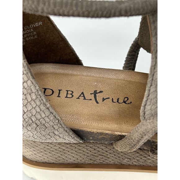 Diba True Green Clover Snakeskin Print Platform Wedge Suede Size 6 Taupe NIB‎ - Picture 7 of 9
